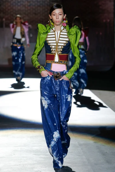 Look 37